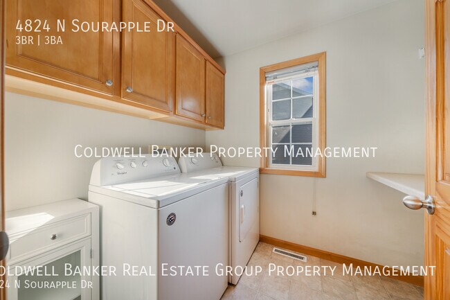 Building Photo - 4824 Sourapple Dr