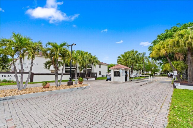 Building Photo - 10877 NW 7th St