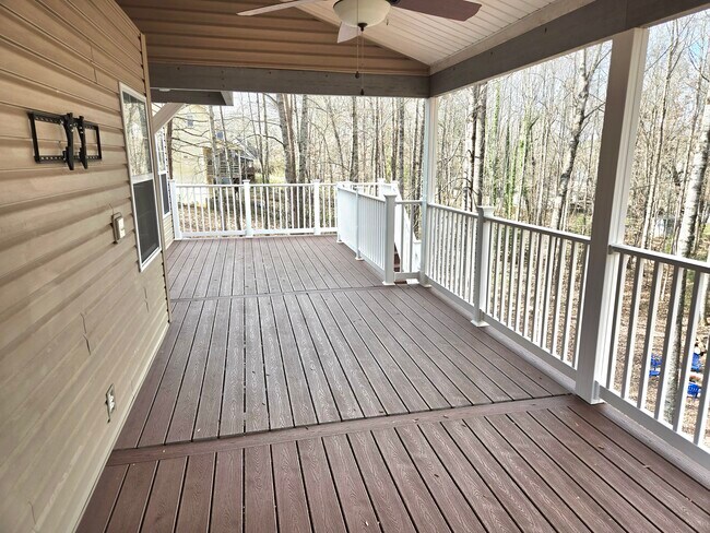 Building Photo - 12469 Daisywood Dr