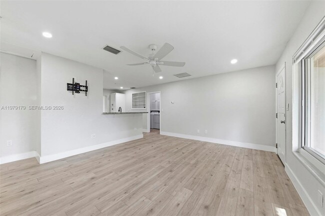 Building Photo - 4561 SW 25th Terrace