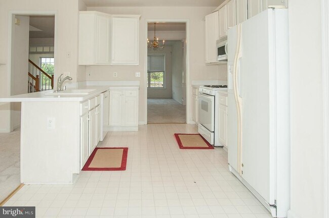 Building Photo - 6862 Alicia Ct