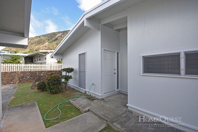 Building Photo - 3/2 in Kokohead Terrace, Hawaii Kai - $3500