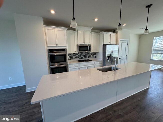 Building Photo - 9704 Glassy Creek Way