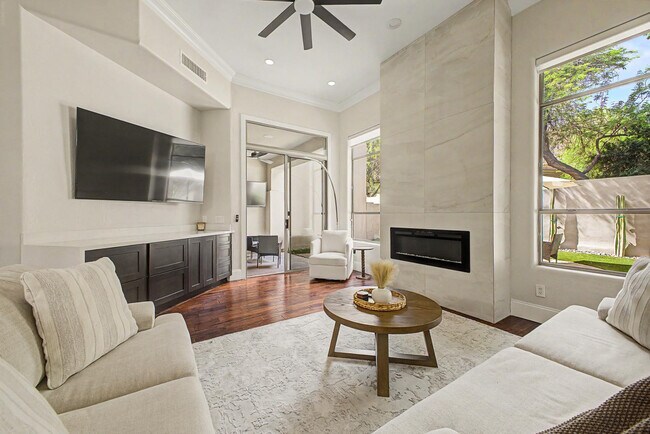 Building Photo - 7262 E Woodsage Ln