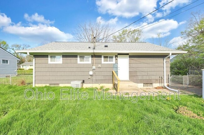 Building Photo - 1028 S Harris Ave