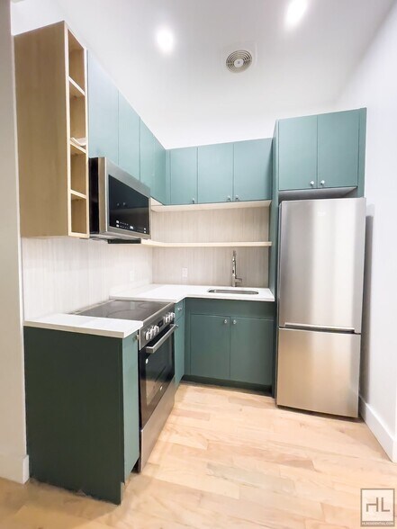 Building Photo - PUTNAM AVENUE / Spacious 2-Bed 1/5 Bath Du...
