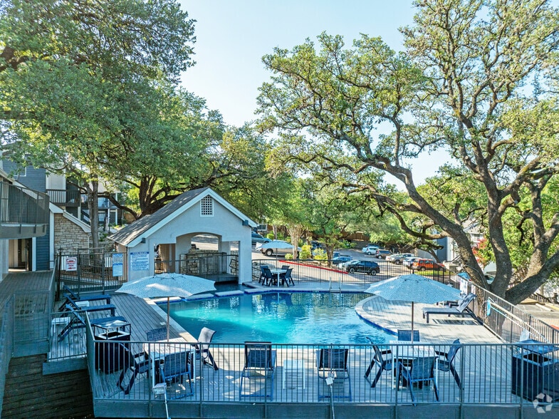 Pool - Barton's Mill Apartments