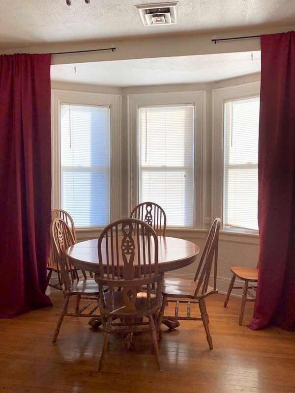 Building Photo - 603 S Davis Ave