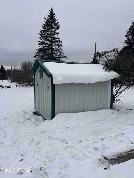 Building Photo - 2566 Easton Turnpike