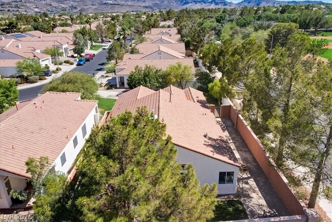 Building Photo - 1812 Stablegate Ave