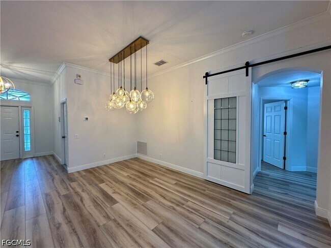 Building Photo - 8798 Fawn Ridge Dr