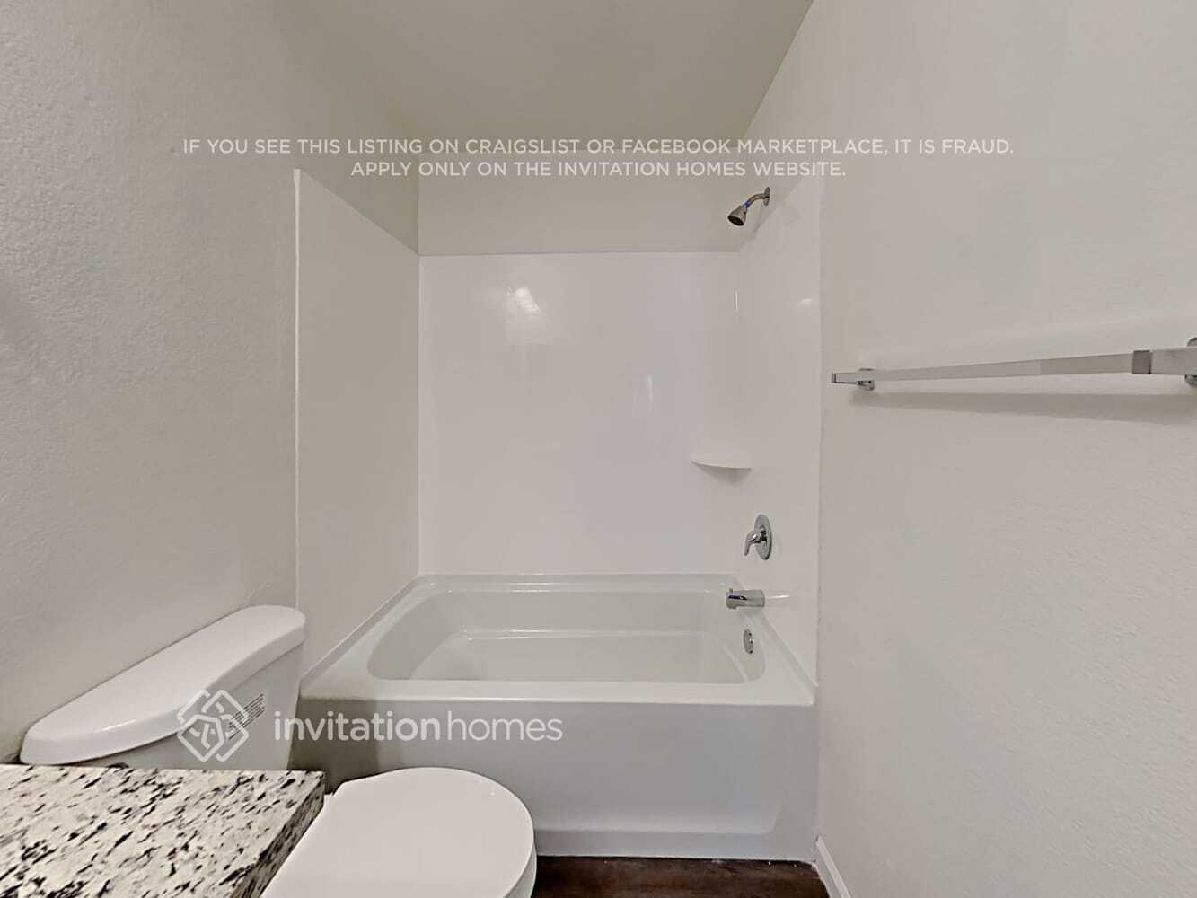 Building Photo - 12724 W Voltaire Ave