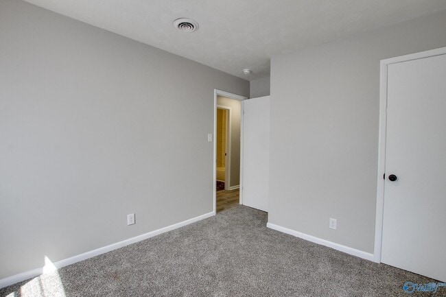 Building Photo - 629 Dawson Terrace NW