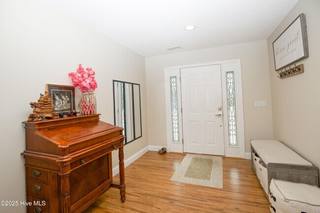 Building Photo - 225 Adams Cir