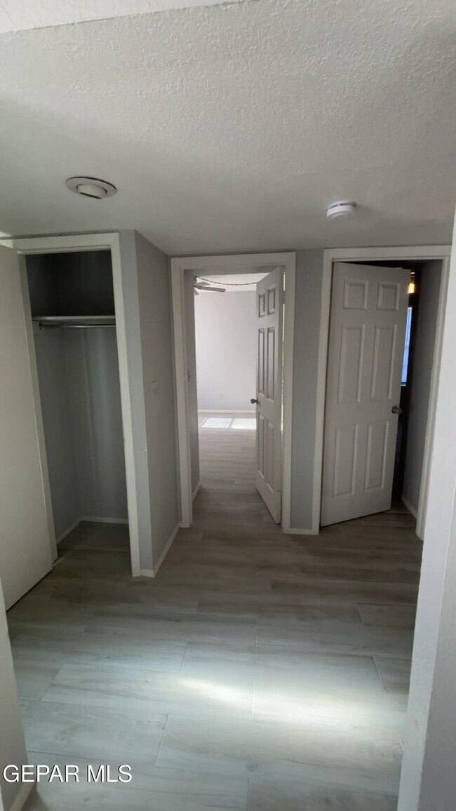 Building Photo - 8804 Kenneth St