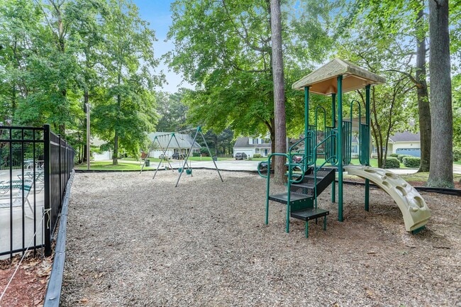 Building Photo - York County Condo Near NASA & Langley with Dual Suites + Sitting Area