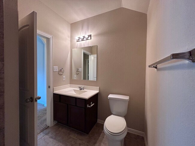 Building Photo - 2204 Tranquility Ln