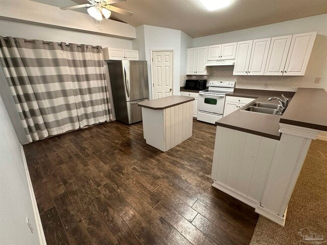 Building Photo - 317 Mizzen Ln