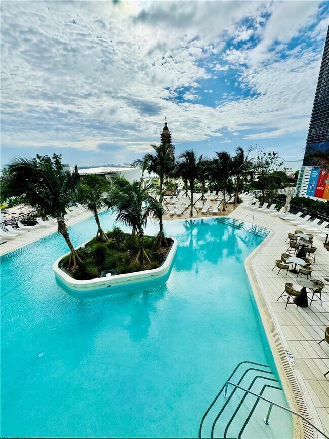 Building Photo - 159 NE 6th St