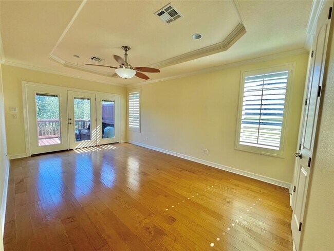 Building Photo - 20603 Highland Lake Loop