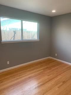 Building Photo - 2429 Poplar Dr