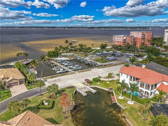 Building Photo - 14589 Laguna Dr