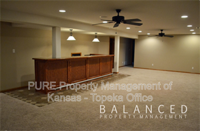 Building Photo - 2510 SW Chauncey Dr