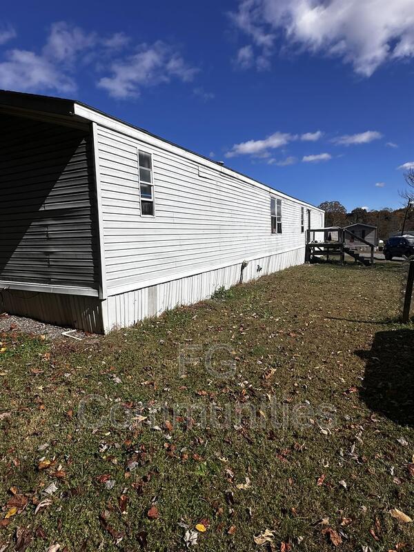 Building Photo - 1810 Willowberry Ln