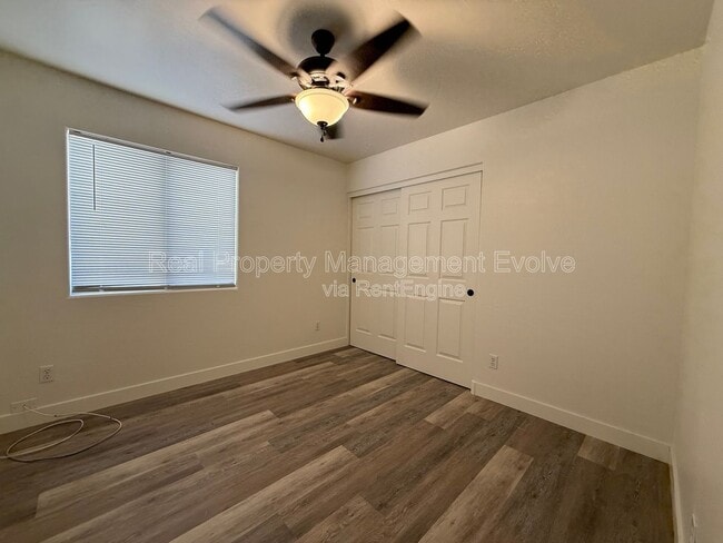 Building Photo - 2809 N 107th Dr