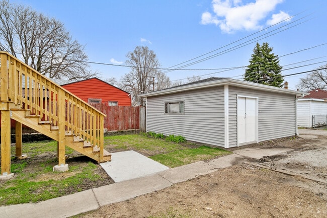 Building Photo - 9305 S Homan Ave