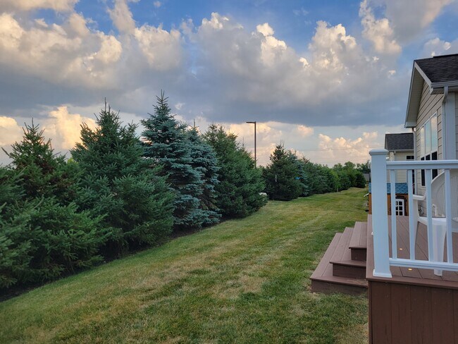 Building Photo - 6321 Brandon Dr