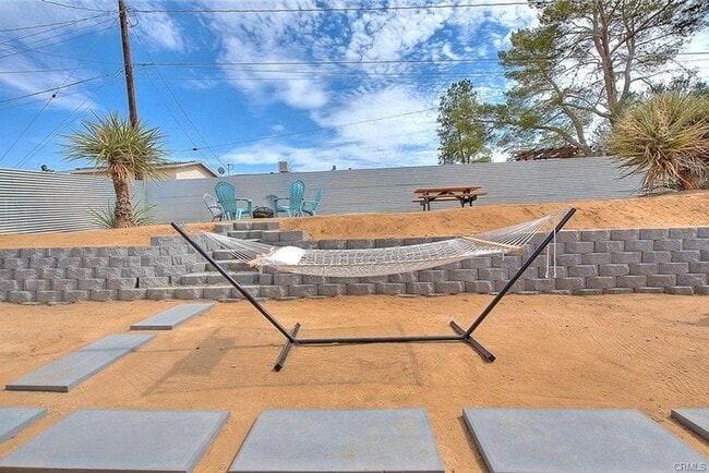 Building Photo - Fully Furnished Home in Joshua Tree