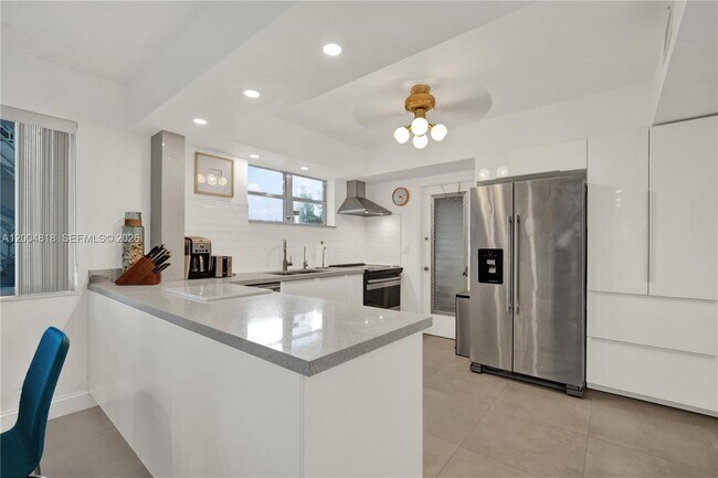 Building Photo - 7939 West Dr