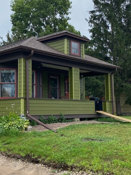West Exterior - 414 2nd Ave N