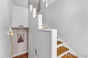 Building Photo - 9855 Bent Brook Dr