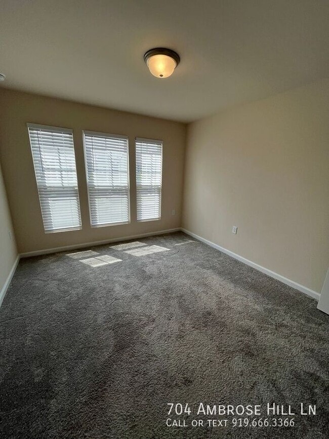Building Photo - 704 Ambrose Hl Ln