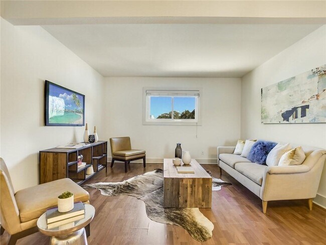 Building Photo - 3815 Guadalupe St