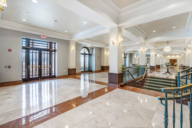 Building Photo - 700 Ocean Ave N