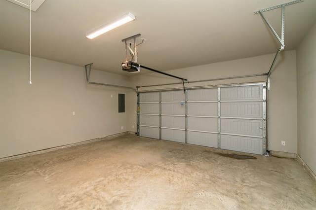 Building Photo - 744 Wheatfield Dr