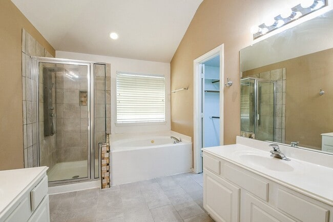 Building Photo - 5104 Big Spring Dr