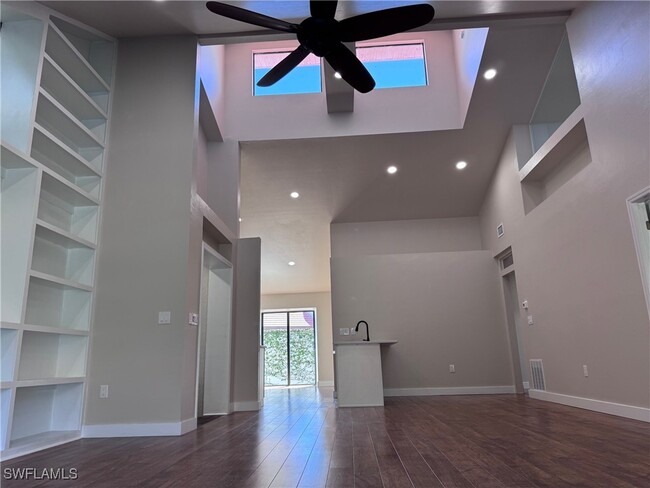 Building Photo - 5463 Harbour Castle Dr