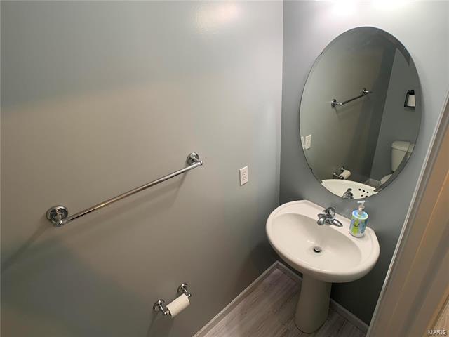 Building Photo - 409 Morrow Glen Ct