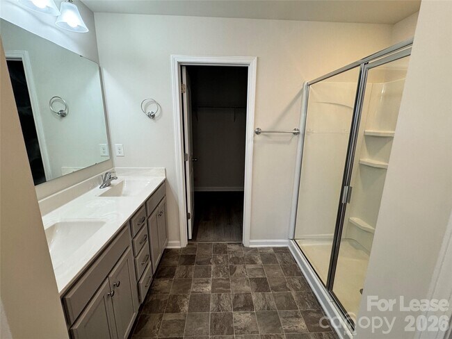 Building Photo - 1011 Maylen Trce