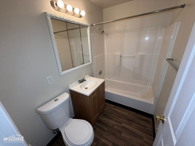 Building Photo - 808 S 2nd Ave