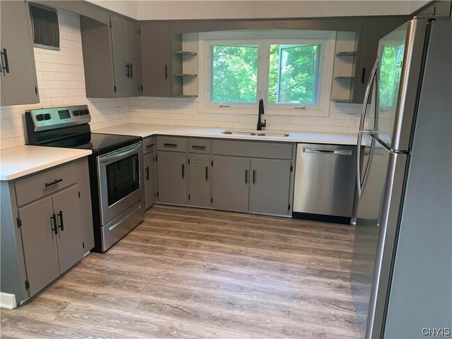 Building Photo - 184 S 1st St