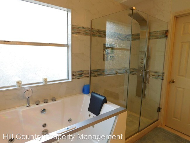 Building Photo - 13218 Tamayo Dr