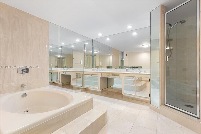 Building Photo - 2751 S Ocean Dr