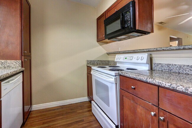 Building Photo - 2750 S Durango Dr