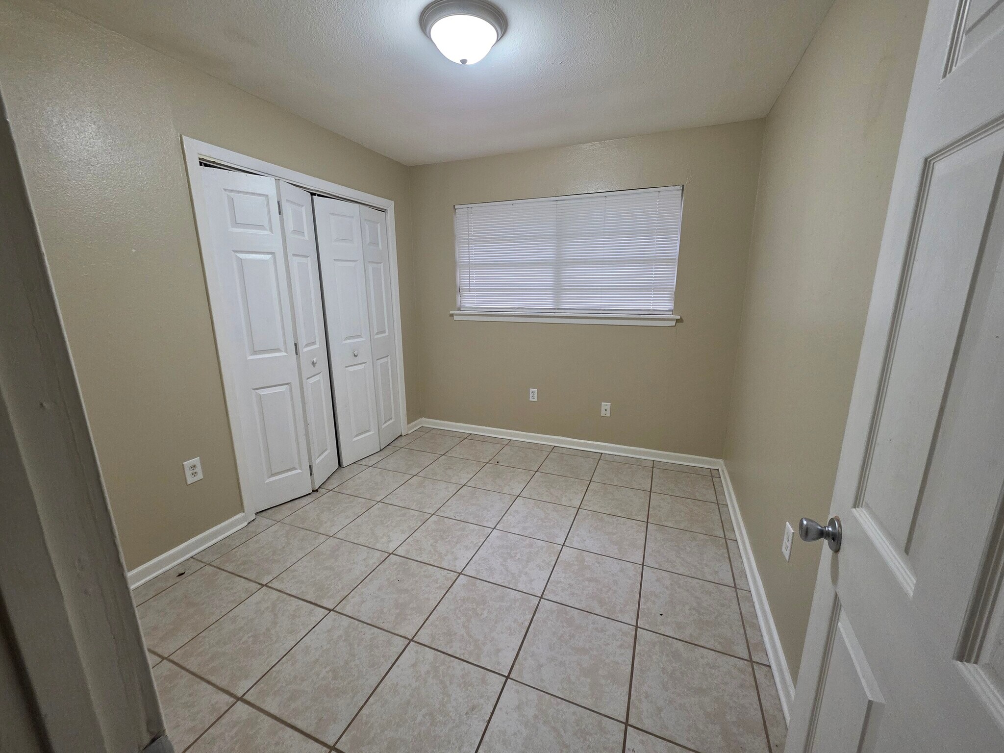 Building Photo - 2135 Richmond St