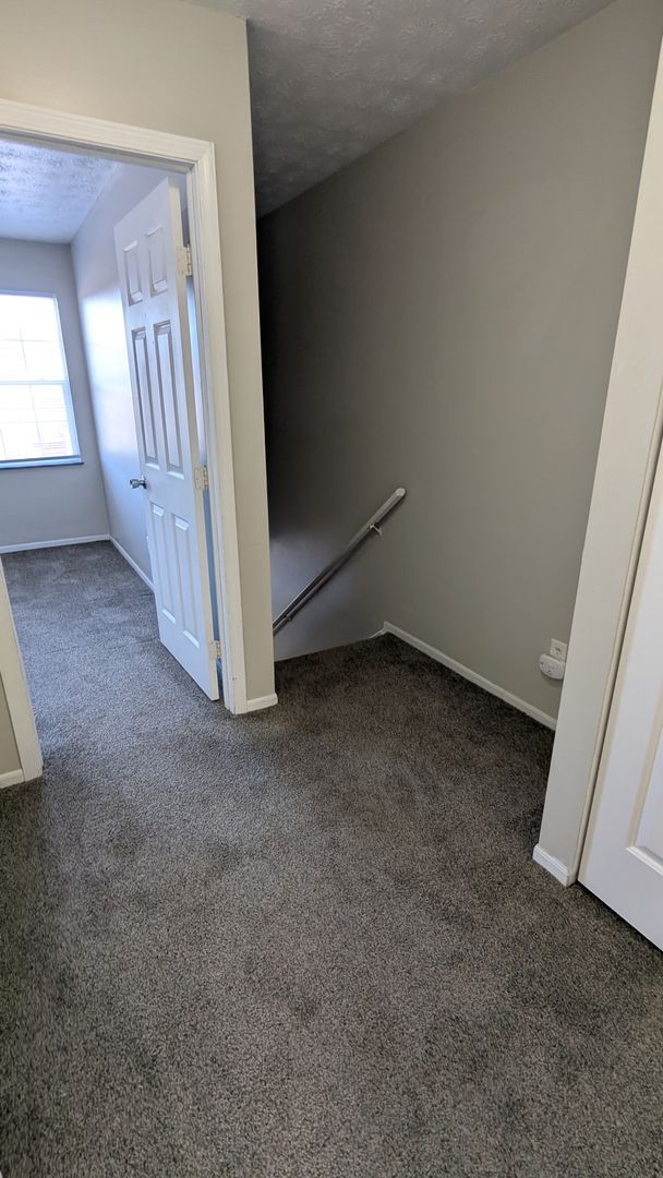 Building Photo - MN Cedar Village (859)